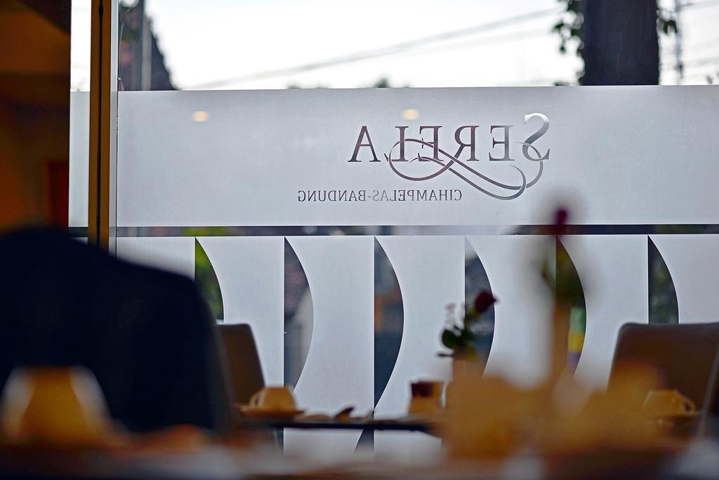 Serela Cihampelas By Kagum Hotels Bandung Exterior photo