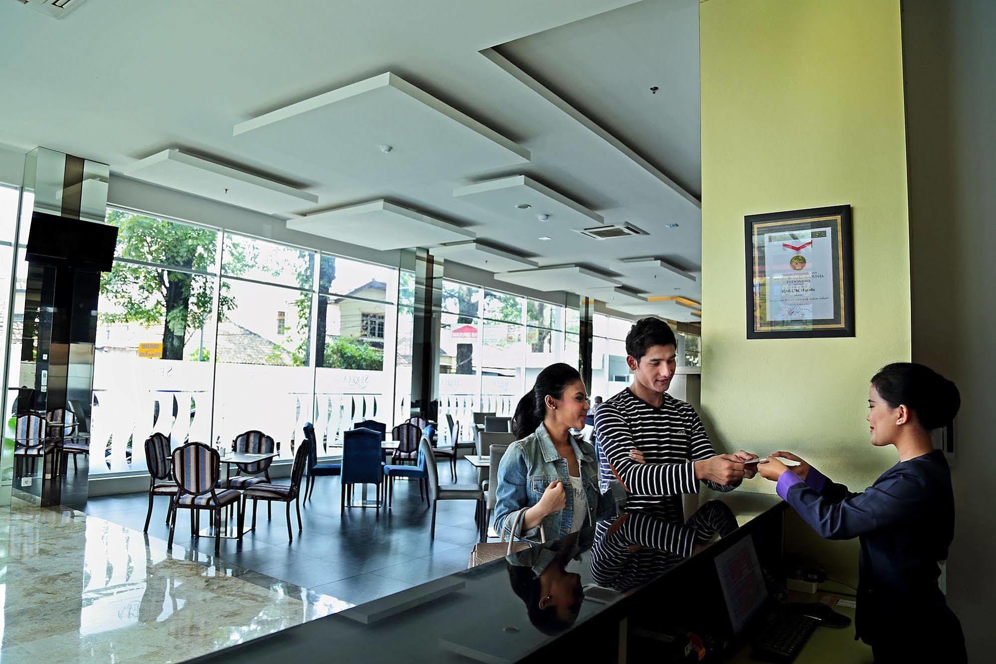 Serela Cihampelas By Kagum Hotels Bandung Exterior photo